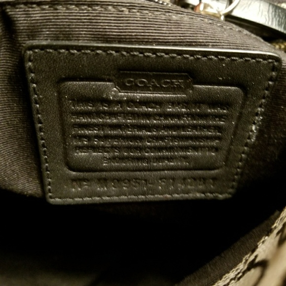 Coach Signature Bag - Picture 3 of 6